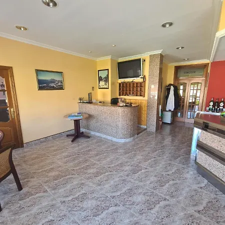 Konukevi Hostal Playa Atlantica 3*