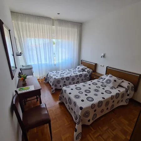 Hostal Playa Atlantica 게스트하우스